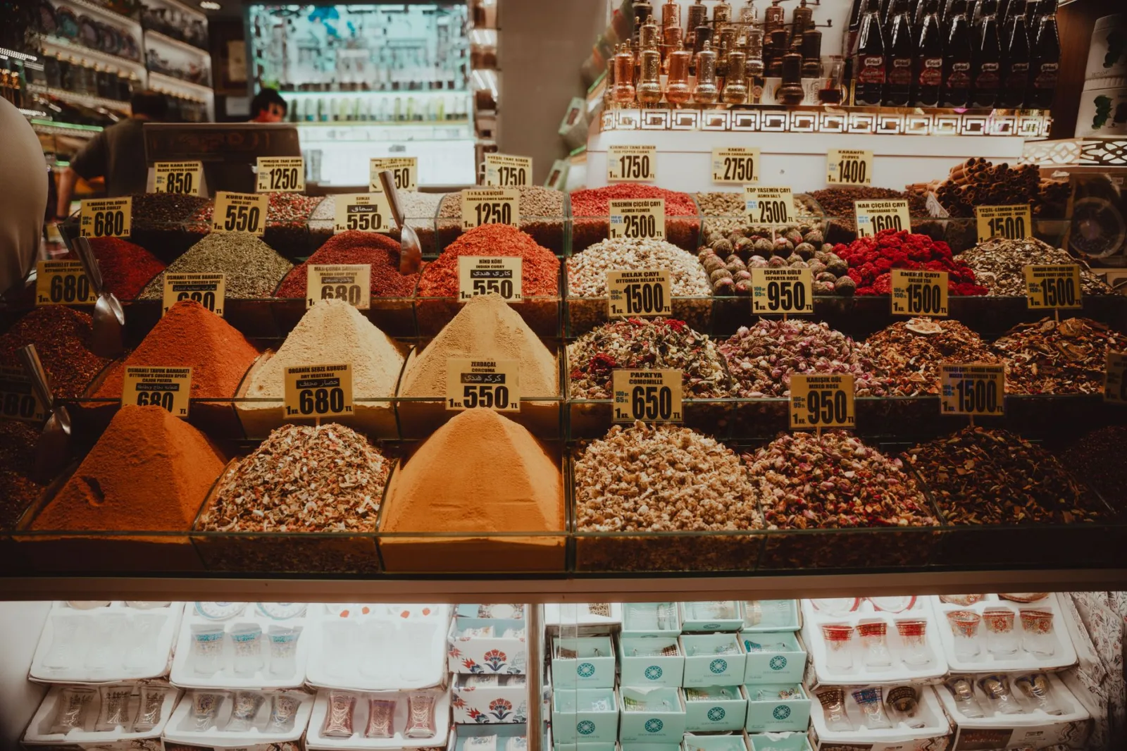 Vibrant spices on display at a bustling Istanbul market. Explore the colors and aromas.